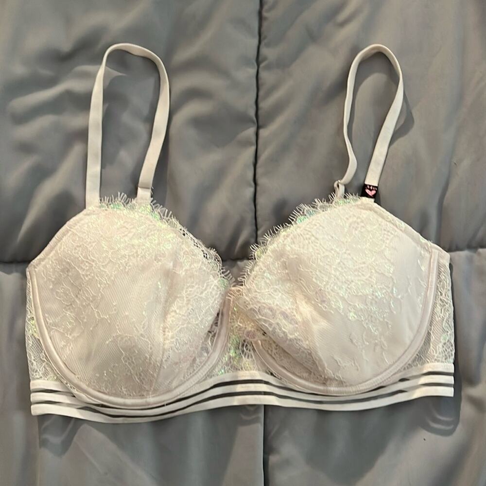 VS sexy Lace‎ bra with strap detailing size 34 D